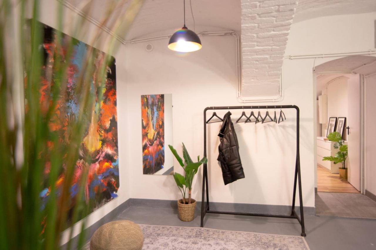 Trendy Souterrain Loft - Near City Center ウィーン エクステリア 写真